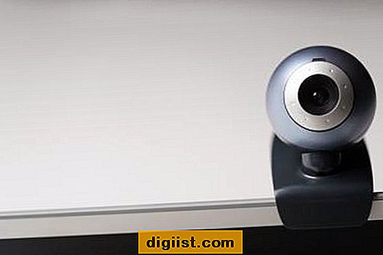 Sådan installeres et trådløst webkamera til fjernsyn af Internettet