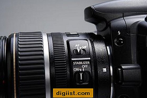 Kolik obrázků pojme Sandisk 8 GB pro fotoaparát DSL?