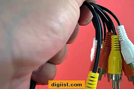 Jak připojit kabelový přijímač Comcast k televizi a videorekordéru