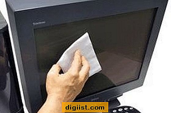 Как да почистите петна от екрана на компютъра